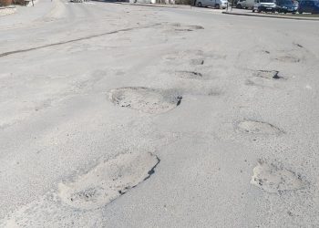 Народний депутат з Тернопільщини розповів, чому дороги області з настанням весни опинилися в жахливому стані