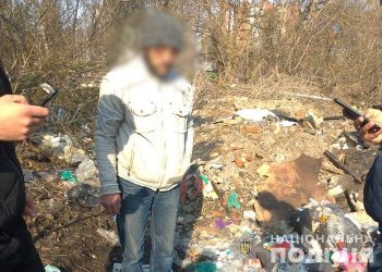 У Тернополі на кладовищі вандал пошкодив 80 могил (Фото)