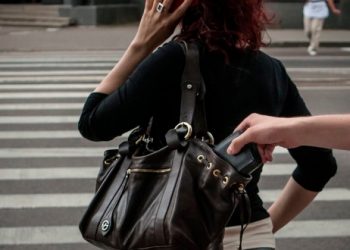 Живе з мамою на сміттєзвалищі і обкрадає тернополян: неповнолітнього закарпатця підозрюють у крадіжках