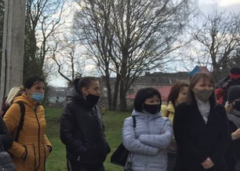 Діти вчаться дистанційно не тому, що хворіють, а тому, що холодно: конфлікт на Тернопільщині