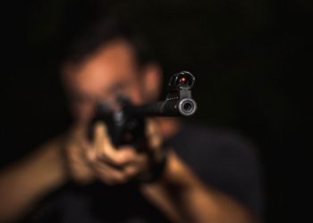 Стріляв з рушниці з вікна, а потім застрелився: жахливий інцидент у Тернополі