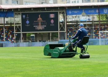 На тернопільському стадіоні тривають останні приготування до сьогоднішнього фіналу Кубку України (Фото)