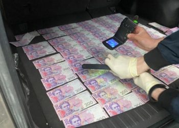 На Тернопільщині заступник голови ОТГ попався на хабарі у 100 тисяч гривень (Фото)