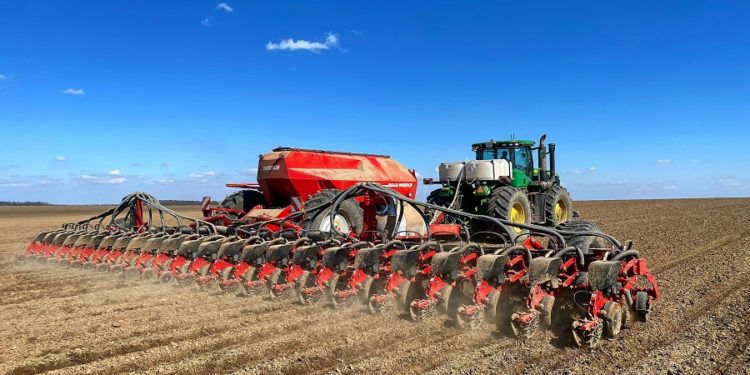 «Контінентал Фармерз Груп» завершила весняну посівну