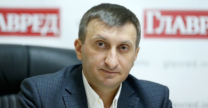 Тимошенко недарма б’є на сполох: усі політики мають підтримати референдум «Батьківщини» і захистити землю, – експерт