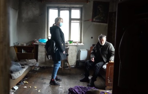 Історія, наче з фільмів жахів: на Тернопільщині вчительку роздерли у власному будинку її ж собаки (Відео)