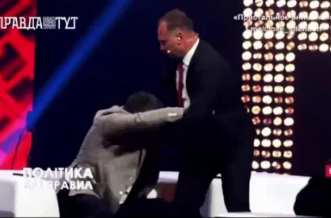 Екс-нардеп Барна влаштував бійку зі “слугою” в прямому ефірі (Відео)