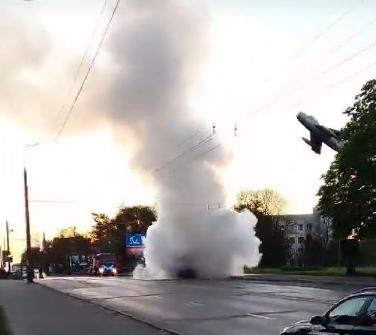 Машина загорілася раптово: у Тернополі рятували 20-річну водійку