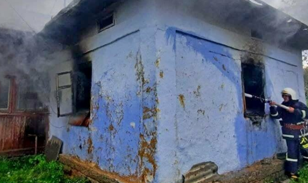 На Тернопільщині на згарищі виявили тіло чоловіка (Фото)