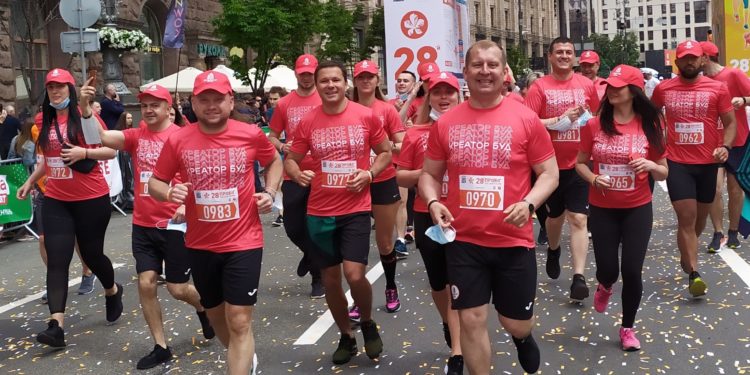 Команда Креатор-Буд взяла участь у благодійному марафоні «Пробіг під каштанами 2021» у Києві