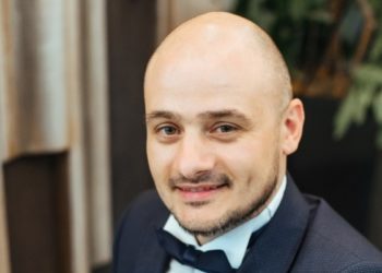 Доброчинець Андрій Савчук розповів про підтримку сиріт в інтернатах Тернопільщини (Відео)