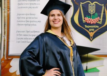 Школярка з Тернополя набрала по 200 балів з хімії та математики