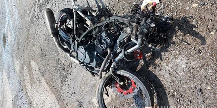 Смертельна аварія на Тернопільщині: мотоцикл попав під вантажівку і загорівся (Фото)