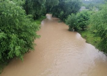 Водна стихія дісталася до Тернопільщини: перші серйозні збитки (Фото)