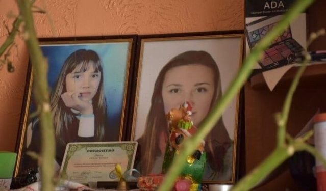 “Нелюди повішали її, щоб прикрити злочин”: страшну смерть дівчини на Тернопільщині приїхали розслідувати екстрасенси