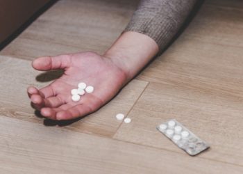 На Тернопільщині чоловік випив 50 таблеток клофеліну