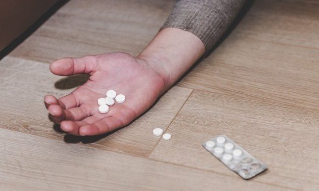 На Тернопільщині чоловік випив 50 таблеток клофеліну