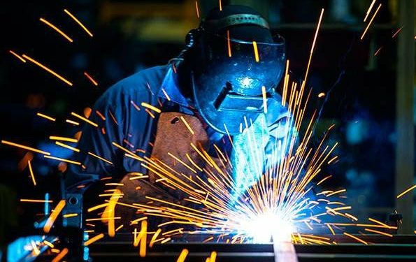 “Під мухою” взявся за зварювальні роботи: у Тернополі рятували чоловіка