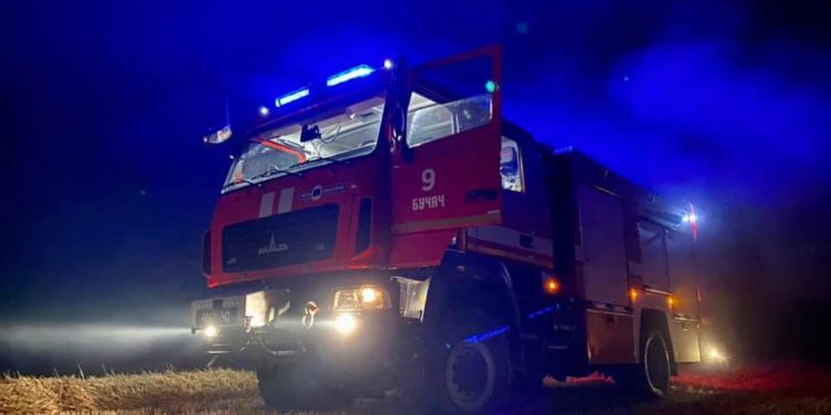 Пожежа на Чортківщині: вогонь охопив 4 га поля (Фото)