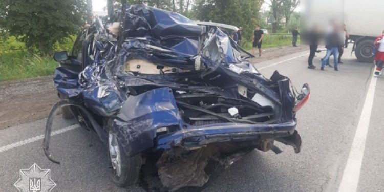 В аварії загинула дитина: тернополянин потрапив у масштабну ДТП під Львовом (Фото)