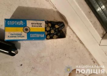 У Тернополі спіймали чоловіка, який стріляв з вікна будинку (Фото)