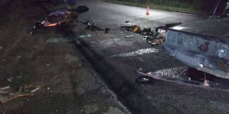 На Тернопільщині водій на “Гольфі” виїжджав із АЗС і зіткнувся з мотоциклом: 19-річний хлопець загинув (Фото)