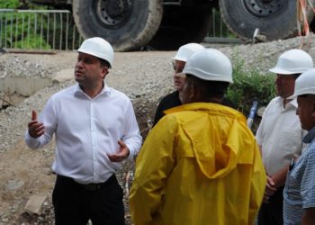 За новітніми технологіями триває будівництво нового мосту через ріку Серет у Струсові