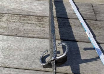 Біля Кременця знайшли меч часів королеви Бони (Фото)