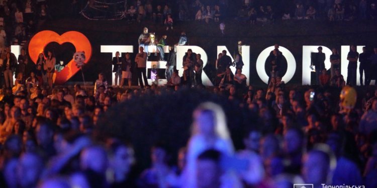 Святковий концерт і феєрверк: як Тернопіль святкуватиме День міста (Програма)