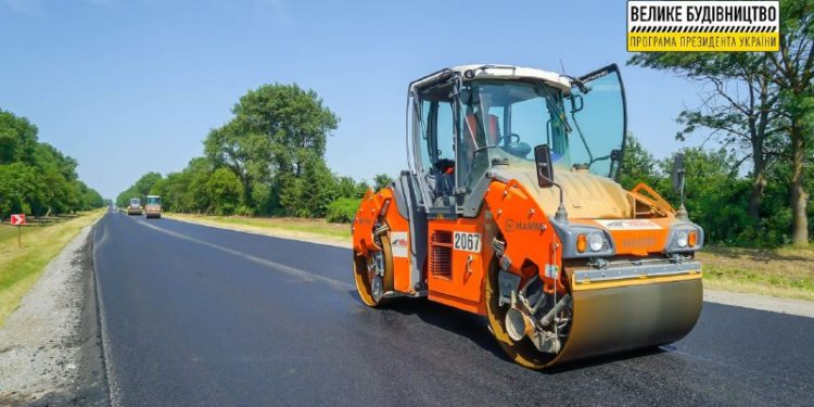 Велике будівництво: на Тернопільщині продовжують ремонтувати дороги