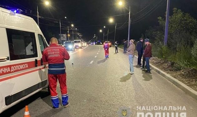 У Тернополі водій на “Фольксвагені” на смерть збив жінку (Фото)