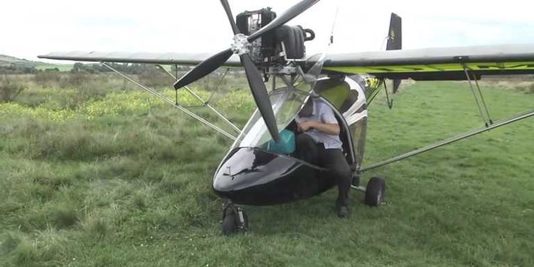 Мешканець Тернопільщини власноруч змайстрував літак мрії (Відео)