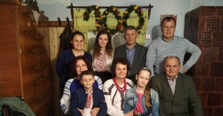 Родина з Тернопільщини відзначила сторіччя своєї хати
