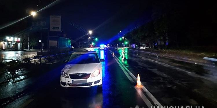 У Тернополі під колесами автомобіля загинув хлопець (Фото)