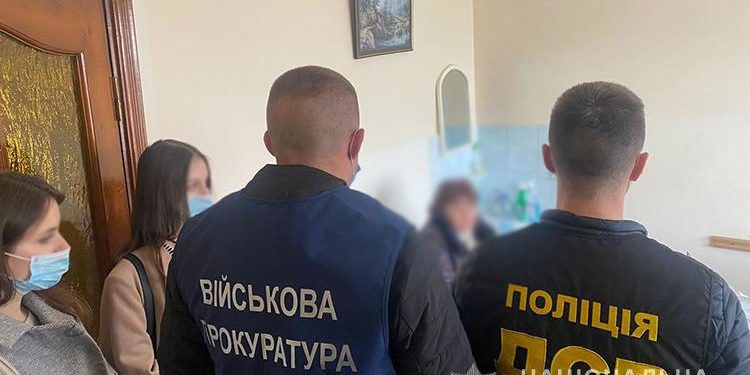 У Тернополі спіймали лікарку на хабарі 1500 доларів (Фото)
