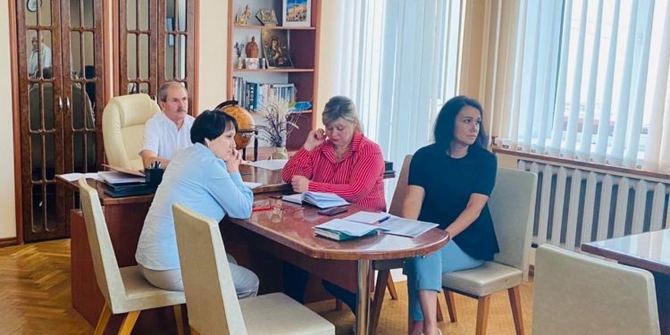 Врятувати громаду: «слуги» беруть під свій контроль громаду на Тернопільщині