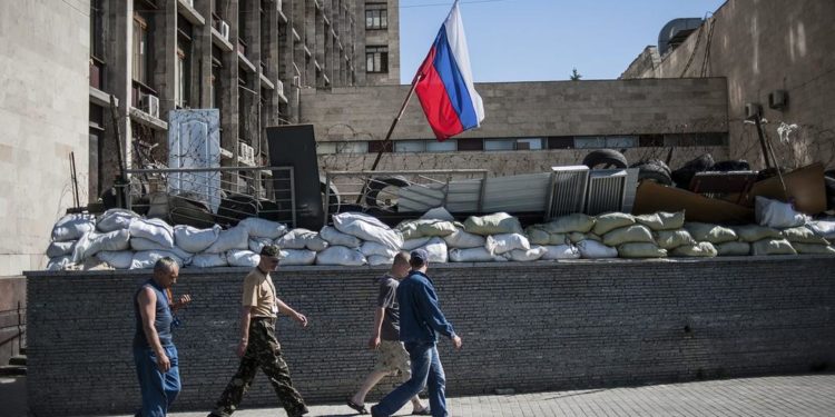 Як російські вибори на Донбасі розсварили «іхтамнєтів»