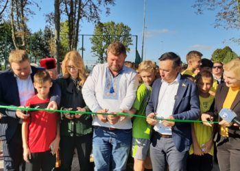 Завдяки програмі «Велике будівництво» відкрили сучасний спортивний майданчик у селі Боричівка