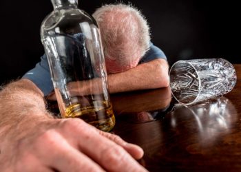 У Тернополі чоловік впав у алкогольну кому