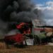 На Тернопільщині посеред поля загорівся комбайн
