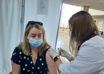 Лише у 57 школах Тернопільщини провакцинували достатню кількість працівників, аби продовжувати очне навчання