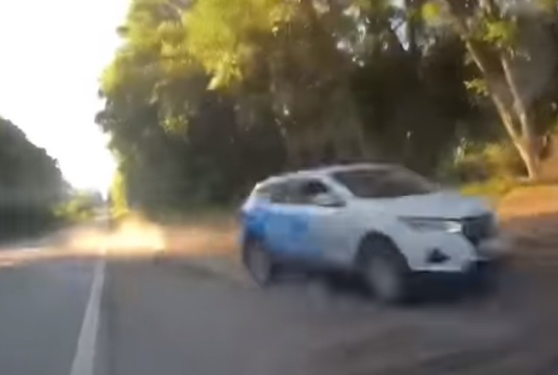 Небезпечна аварія сталася на трасі Тернопіль-Львів: водій летів по зустрічній (Відео)