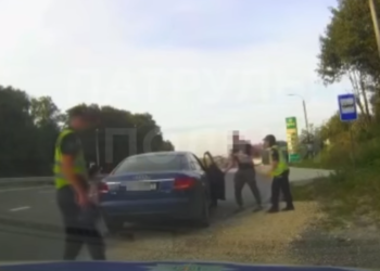 Тернопільські патрульні допомогли вчасно доставити у пологовий двох породіль (Відео)