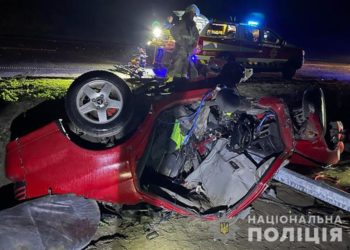 На Тернопільщині у ДТП загинуло двоє молодих людей, у ще однієї пасажирки ампутація вуха (Фото)