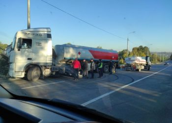 Жахлива ДТП на Тернопільщині, вантажівка злетіла з дороги (Фото)