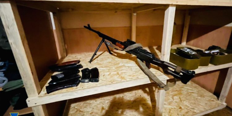 СБУ затримала членів злочинного угруповання, яке здійснило низку тяжких злочинів та майже 5 років переховувалося від правоохоронців (відео)