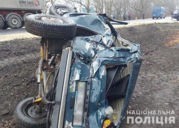 На Тернопільщині зіткнулися легківка та вантажівка (Фото)