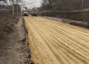 У рамках програми Президента «Велике будівництво» відновлюють дороги у Підволочиську