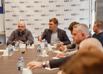 Круглий стіл КБУ з Головою Державної інспекції архітектури та містобудування Семеном Кривоносом