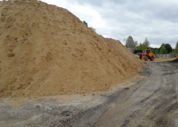 Тернопільщина готується до зими: закуплено 17 тисяч тонн піску